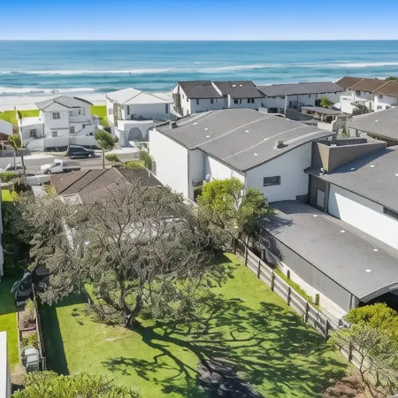 Lennox Beach Shack – Classic Coastal Stay Near the Beach