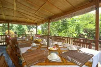 Papyrus Guest House - breakfast