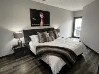 Stillwater Dream- Lakefront, Okoboji Luxury Rentals - 4-Star