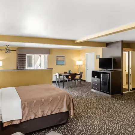 Quality Inn & Suites Capitola by the Sea