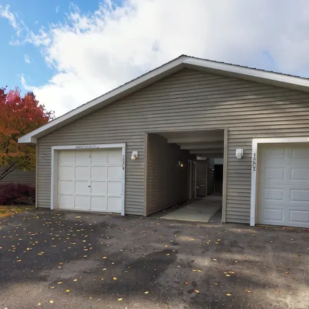 Clean Sandpoint Condo 10 Min from Schweitzer Base in Quiet Lakefront Community Отели в г. Сандпойнт
