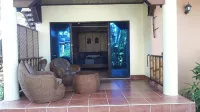 Treasure Island Beach Bungalows - 2-Star