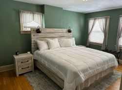 Charming 3-Bedroom Pet-Friendly Home by Lake Erie