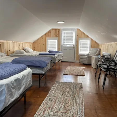 Renovated Historic POC Bayhouse!