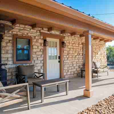 The Mockingbird Cabin - Peaceful Hill Country Getaway Others