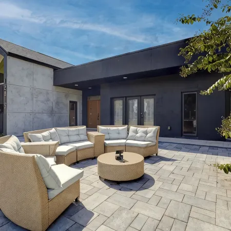 4-bedroom house- Black Sheep Hideaway: Modern Countryside Serenity
