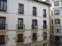 Gurtxu Rooms by Sun Sebastián Hotels near Monte Urgull