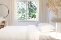 GuestReady - Lakefront Casa do Garajau Hotels in Povoacao