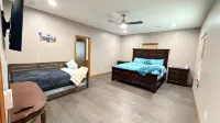 Relaxing Ranch Style Lake House/ Hot Tub Getaway!!! Pet Friendly!!! - 4-Star
