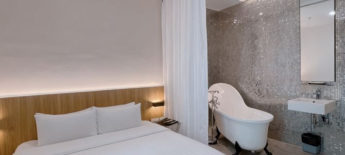 S Hotel Hotele w: Tebrau