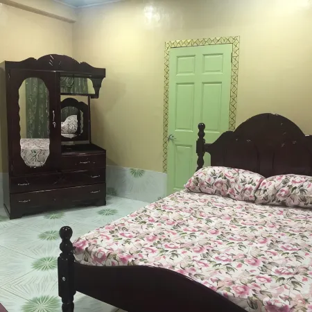 Superb apartment with AC located on the public road seawall