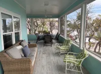 Sea Orchid a 2-2 house, located on Green Turtle Cay Abaco Bahamas - 주방