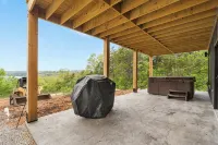 The Lookout at Table Rock Lake - Luxurious Stay - Hot Tub - Bring Your Boat!! -  Privatzimmer