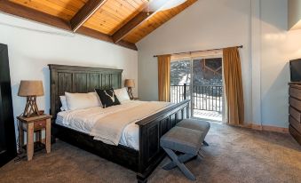 8 bedroom Estate close to the beach