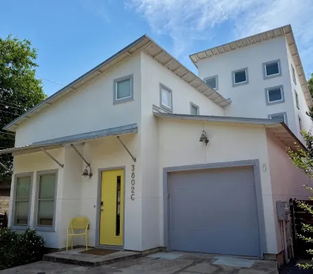 Charming 3-bedroom house in central Austin - Jacuzzi
