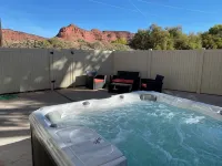 Gorgeous New Townhome with Hot Tub - balcony