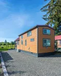 Rainforest Tiny Home Retreat: Boho