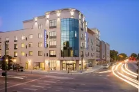 Bluemont Hotel