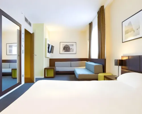 Kyriad Orly AÉROPORT - Athis Mons Hotels in Essonne