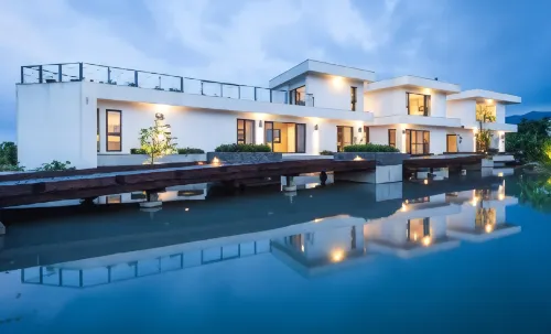Lei Garden Inn - 送迎