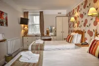 Lion Hotel & Studio Apartments
