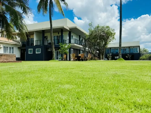Golden Star Beach Hotel