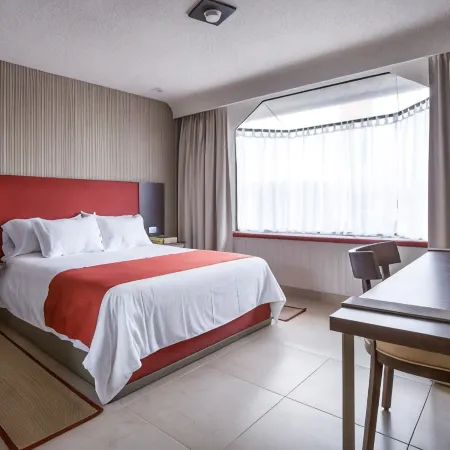 Hotel Puente Real