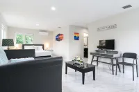 Hot Spa - Super Clean - 8 M Drive to Beach, Restaurants, Nightlife - Pools