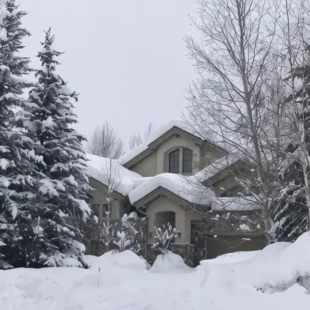 Beautiful Sun Valley - Elkhorn Townhome. 3 Bedroom, 3.5 Baths, Private Hot Tub.
