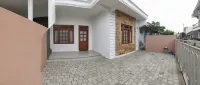 Ainun Villa Dieng - 停車場