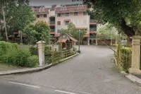 Kondominium Lippo Carita Selatan - Villas