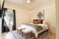 3-Bedroom Home in Beautiful Atlanta. 10 Mins from Mercedes Benz. Fifa World Cup - Bungalows