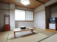 Green Park Omoidenomori Bungalow - parking