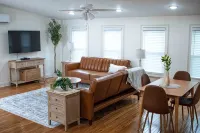 The LawCo Loft - In the heart of Lawrenceburg, TN2 Bedroom/1Bathroom - Wifi