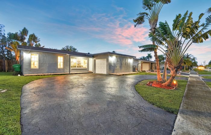Waterfront, 7s Hot Tub, 5 Min to Sawgrass Mall - Biggest Outlet Mall in US