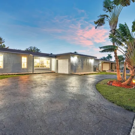 Waterfront, 7s Hot Tub, 5 Min to Sawgrass Mall - Biggest Outlet Mall in US