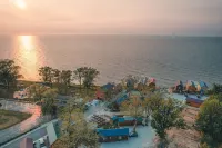 Charming Lakeview Cabin Near Geneva-On-The-Lake, The Perfect Getaway!