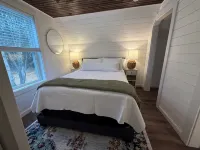 Keep it simple at this peaceful and centrally-located private haven.
