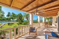 Beachfront Condo w/ Pool - 2BR 2BTH - Homestays