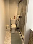 Cozy 1-Bedroom House in Charming Chicago Free Easy Parking , AC, Washer & Dryer