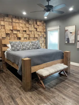 "RIVER TIME" CABIN DIRECTLY ON CADDO RIVER, FLAT YARD - Chalets