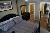 Downtown Fruita! Modern 3-BR home with master suite & locked bike storage