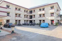 Wisma Anton Soedjarwo - parking