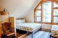 Cozy mountain retreat minutes from Downtown Ouray! - 3-Star
