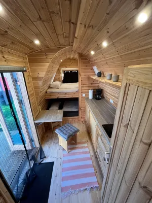 Beautiful Apartment 2 Tiny House Close to GTA - Homestays