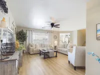Wowzzza! Remodeled 2025, SW Yard, Heated Pool Home, 5 Stars above the Rest!! - Boutique