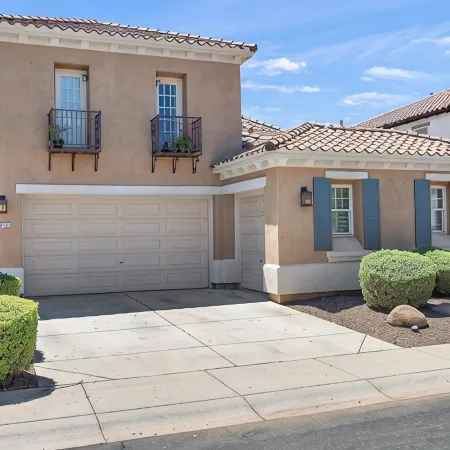 Chandler Keep – Medieval Spanish Villa, BBQ Courtyard & Prime South Chandler