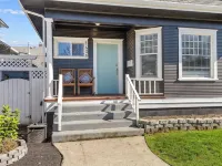The Cushman House A: Unit A near 6th Ave UPS UW Ruston - مطابخ