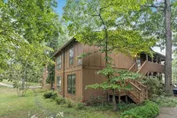 Welcome to Bigelow’s Water View Bungalow – Your Lake Retreat - 4-Star