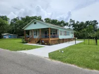 "MINT TO SEA" New Beach Cottage with porch views - 900 ft from the beach! - 4-Star